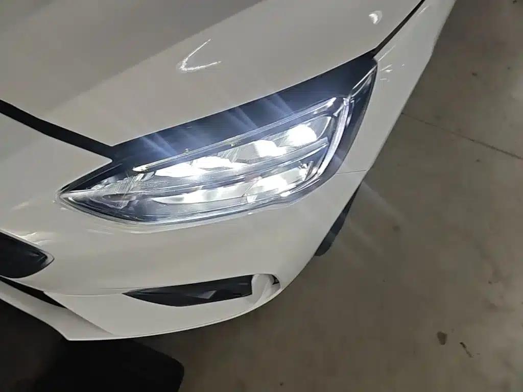 Ford Focus 2021 Hatchback EcoBoost 180 Automatic Trend Edition — миниатюра 24