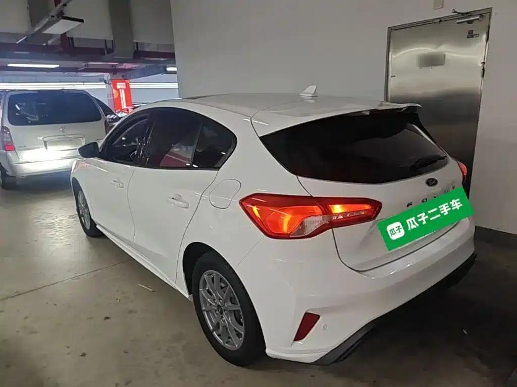 Ford Focus 2021 Hatchback EcoBoost 180 Automatic Trend Edition — миниатюра 5