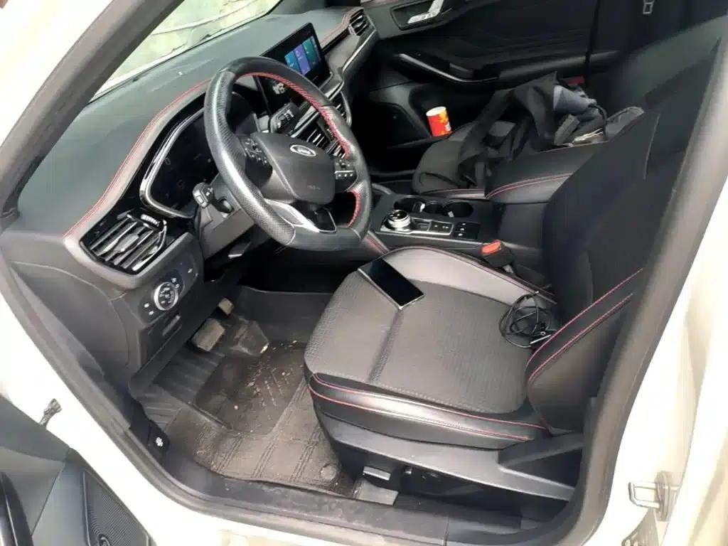 2021 Ford Focus Sedan EcoBoost 180 Automatic ST Line — миниатюра 15