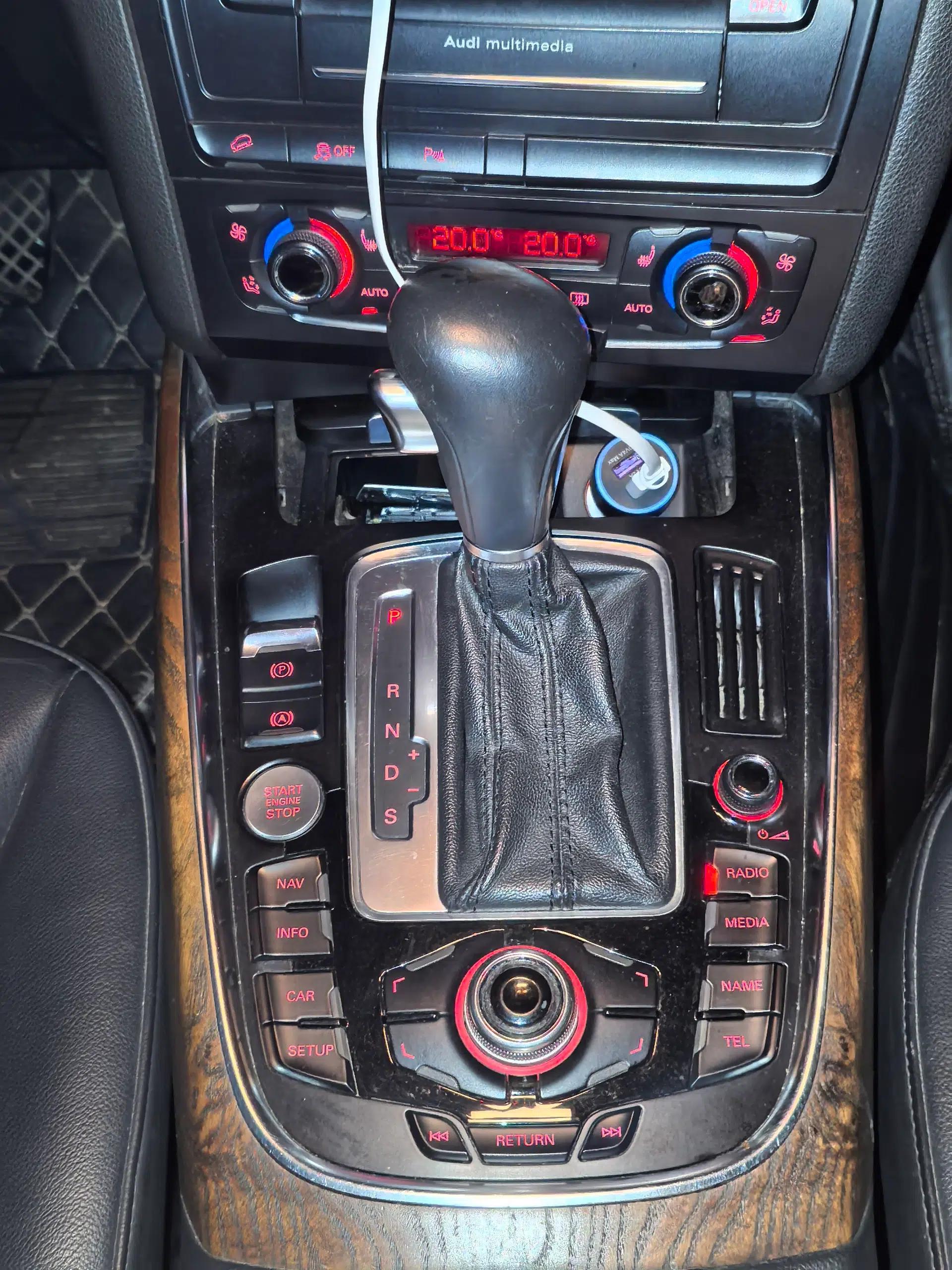 Audi Q5 2010 3.2 FSI Sport Edition — миниатюра 14