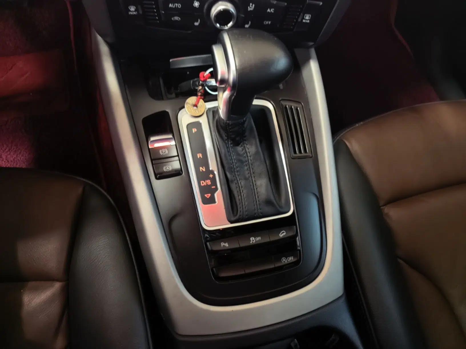 Audi Q5 2017 Plus 40 TFSI Ambition Model — миниатюра 16