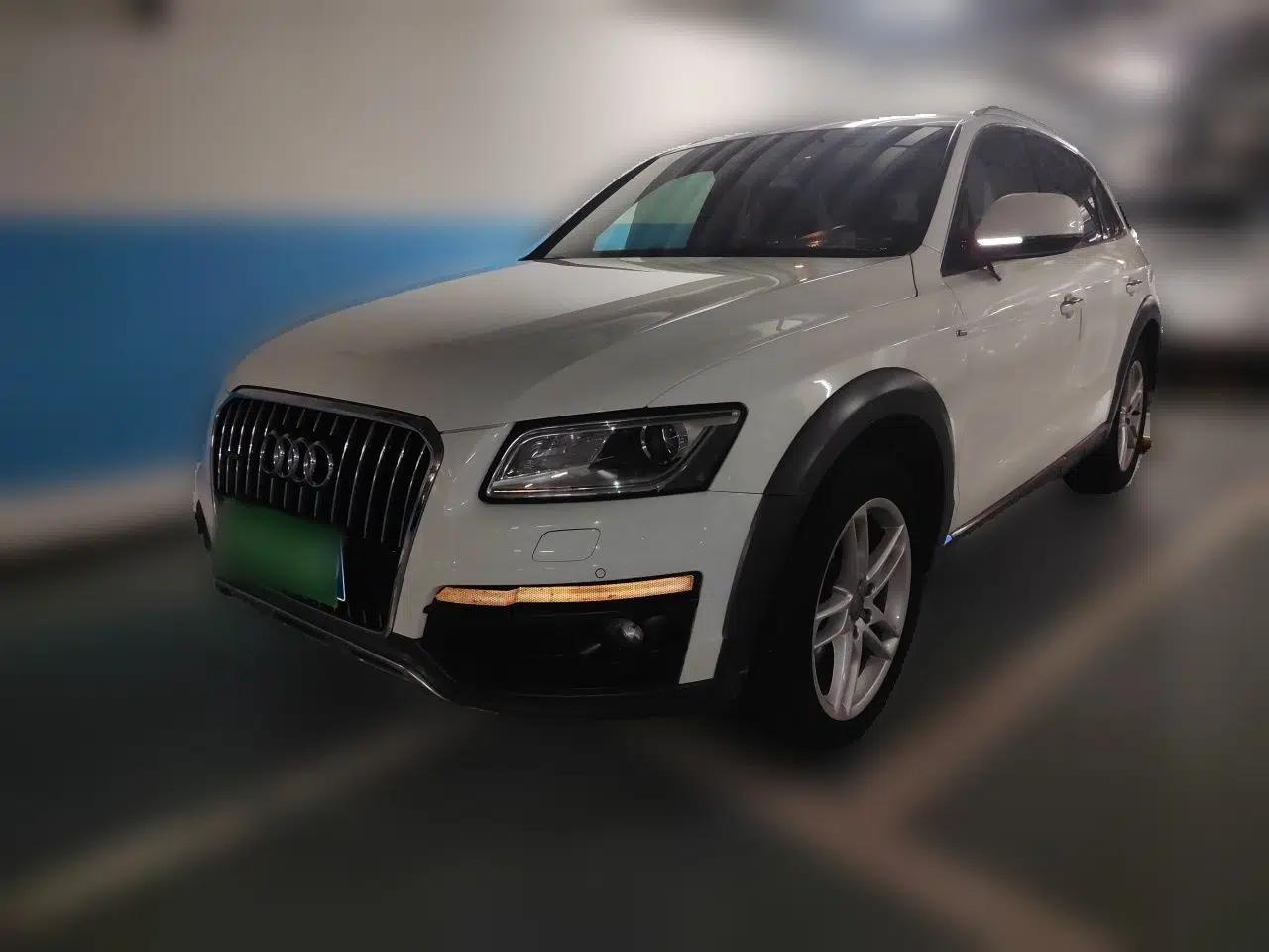 Audi Q5 2018 Collector's Edition 40 TFSI Technology Model — миниатюра 1