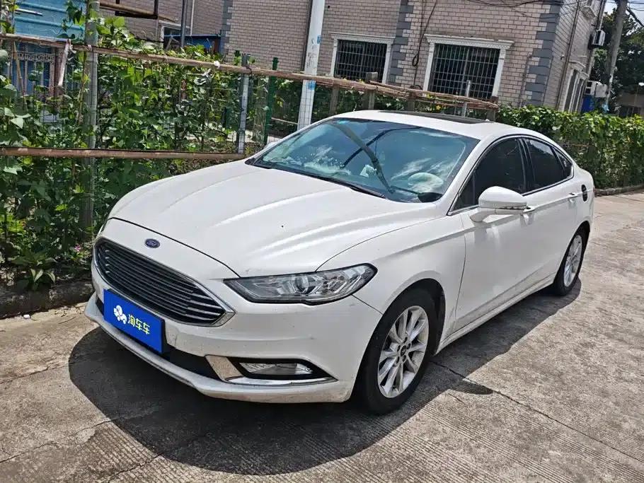 2017 Ford Mondeo EcoBoost 180 Luxury — миниатюра 1