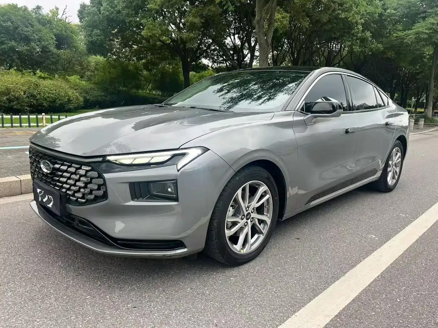 2022 Ford Mondeo EcoBoost 245 Luxury — миниатюра 1