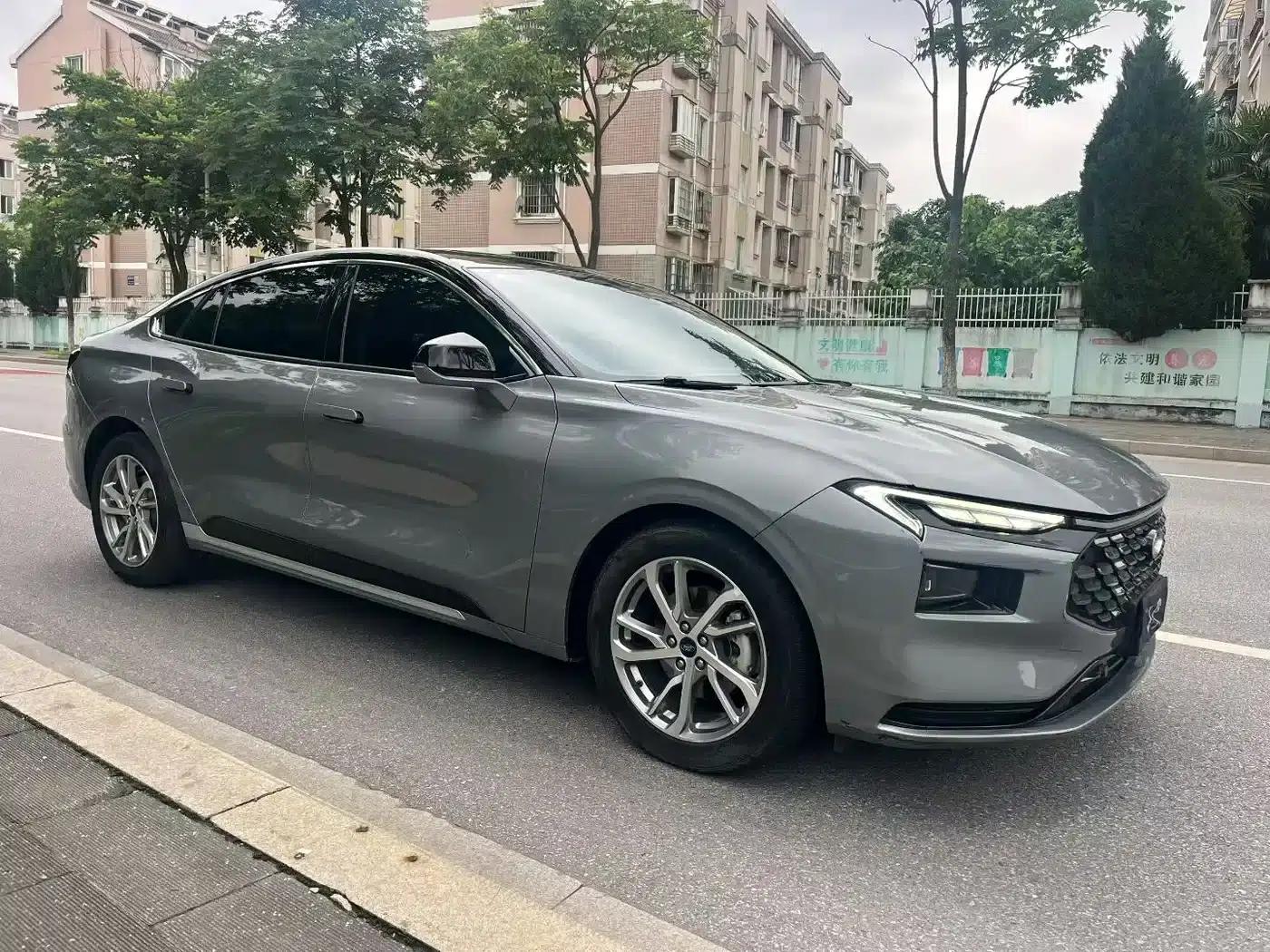 2022 Ford Mondeo EcoBoost 245 Luxury — миниатюра 3