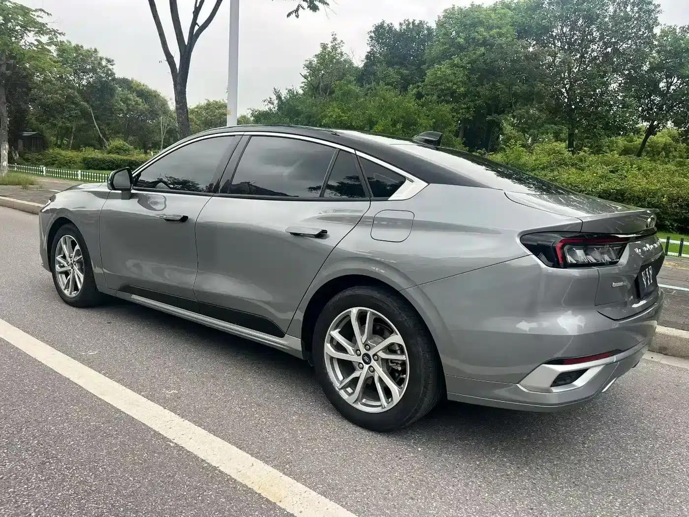 2022 Ford Mondeo EcoBoost 245 Luxury — миниатюра 9
