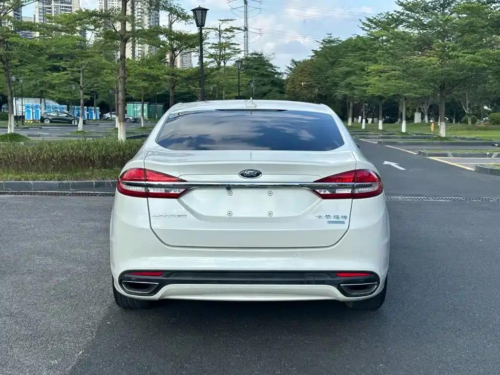 2017 Ford Mondeo EcoBoost 200 Fashion Edition — миниатюра 13