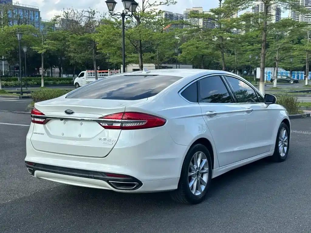 2017 Ford Mondeo EcoBoost 200 Fashion Edition — миниатюра 14