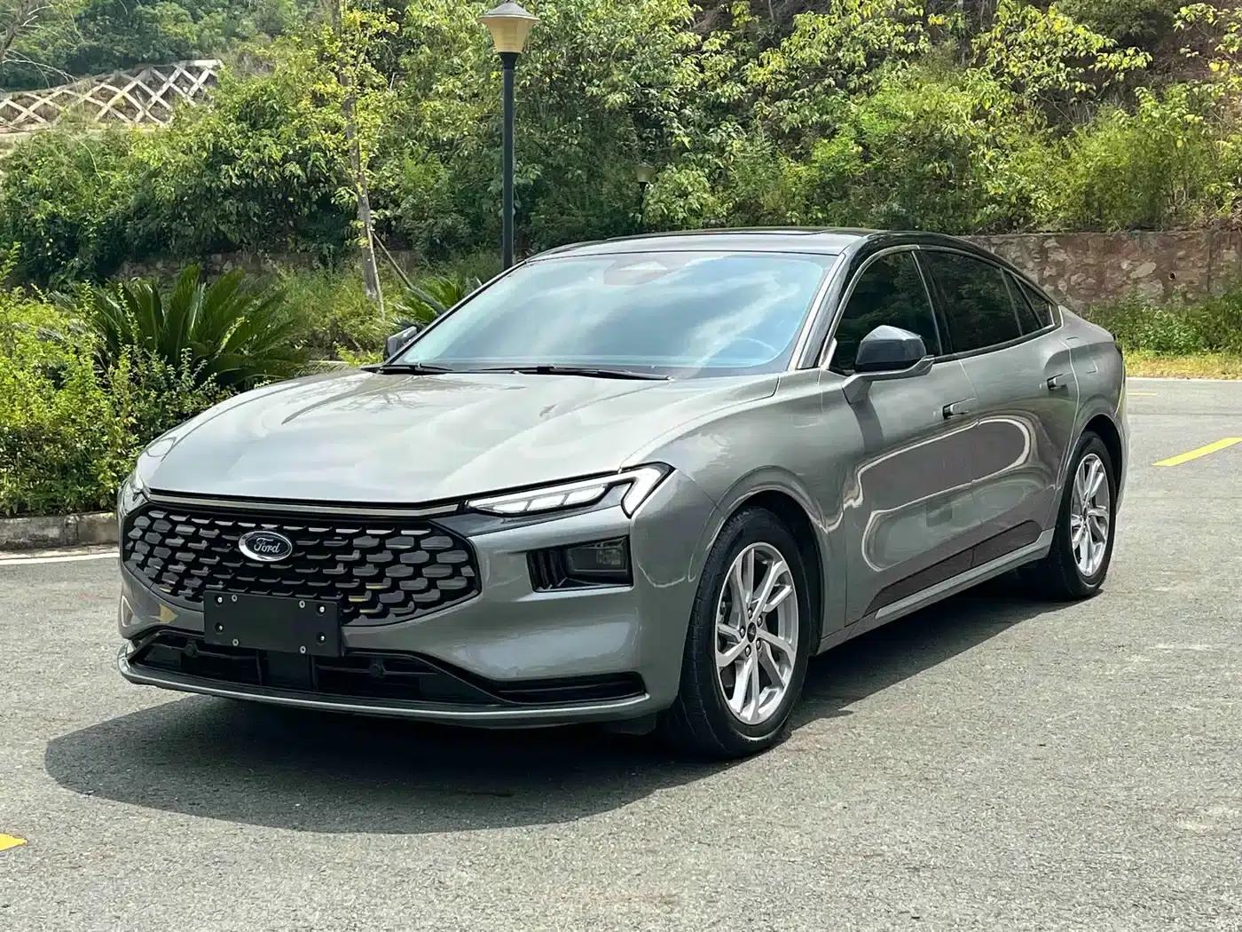 2022 Ford Mondeo EcoBoost 245 Luxury — миниатюра 1