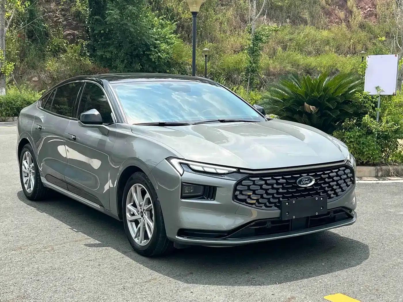 2022 Ford Mondeo EcoBoost 245 Luxury — миниатюра 3