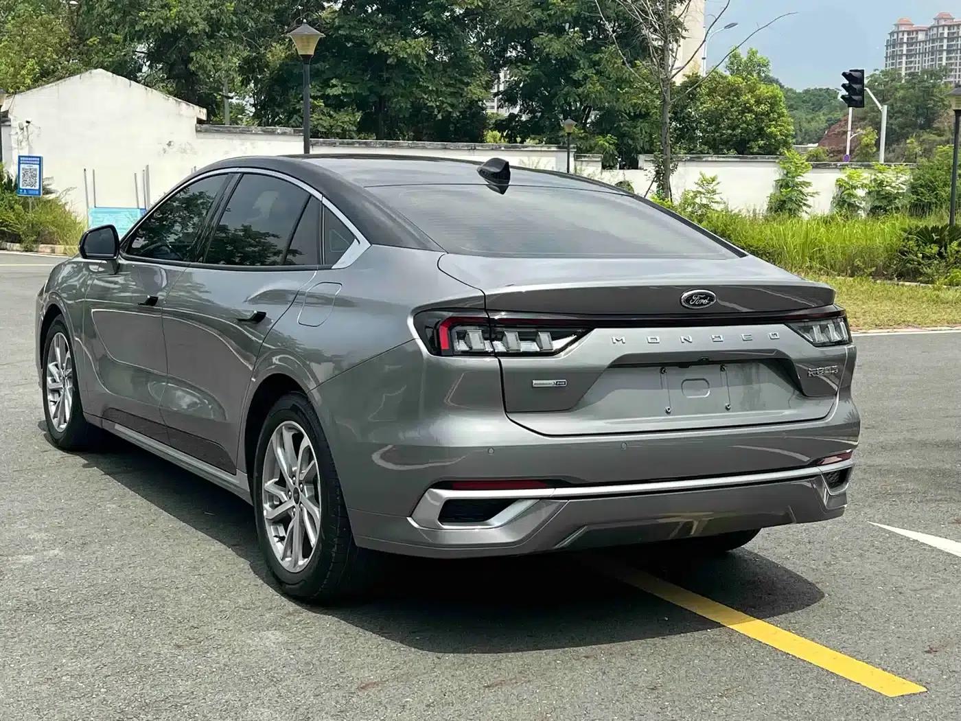 2022 Ford Mondeo EcoBoost 245 Luxury — миниатюра 4