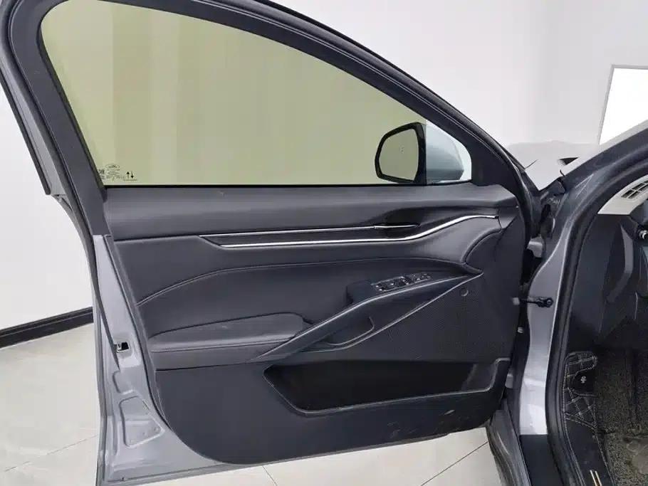 2023 Ford Mondeo EcoBoost 180 Luxury — миниатюра 7