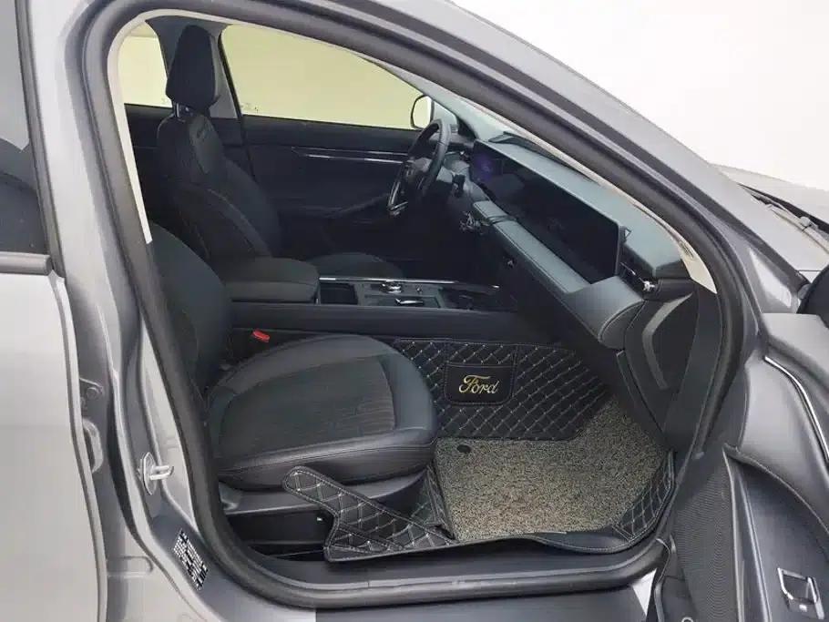 2023 Ford Mondeo EcoBoost 180 Luxury — миниатюра 8