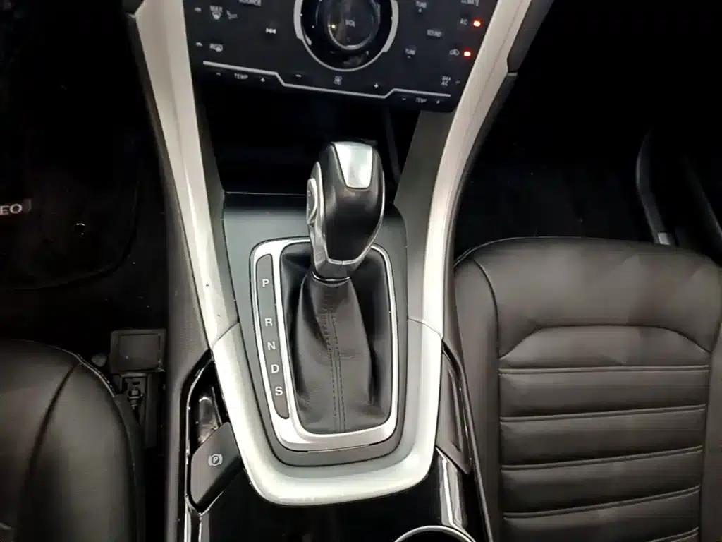 2013 Ford Mondeo 1.5L GTDi180 Fashion Edition — миниатюра 14