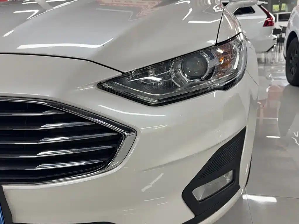 2020 Ford Mondeo EcoBoost 180 Fashion Edition — миниатюра 3