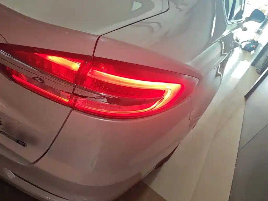 2018 Ford Mondeo EcoBoost 180 Intelligent Fashion Edition (China VI Emission Standard) — миниатюра 8