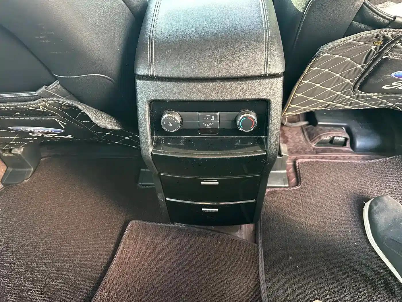 Edge 2015 2.0T GTDi 2WD Luxury Edition — миниатюра 18