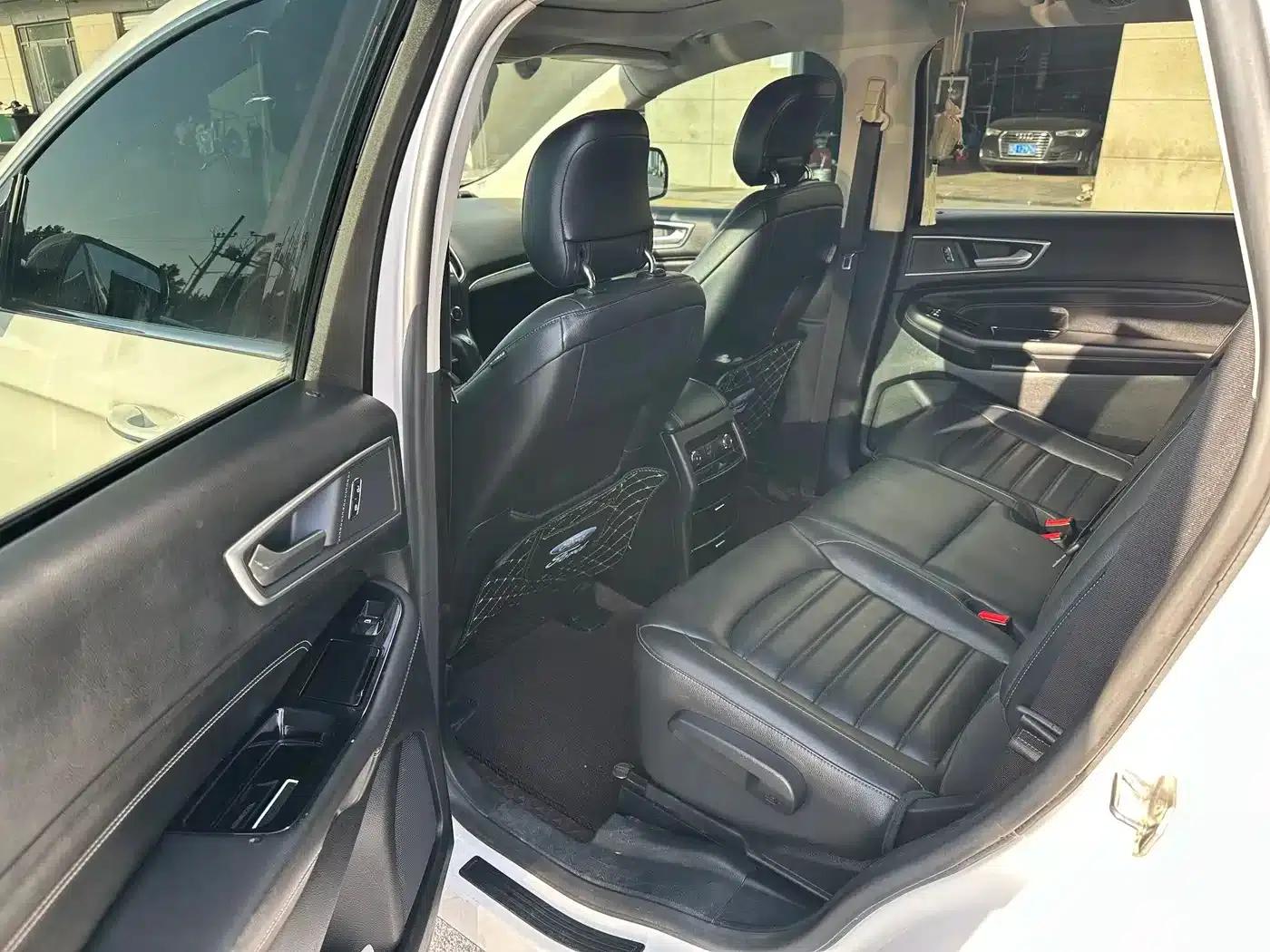 Edge 2015 2.0T GTDi 2WD Luxury Edition — миниатюра 23