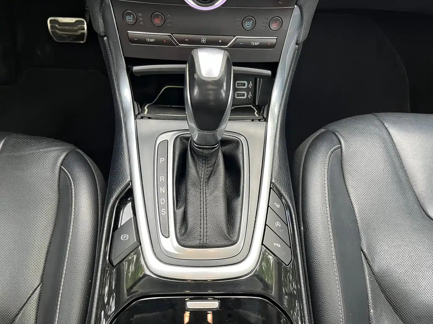 Edge 2016 EcoBoost 245 AWD Premium 7-Seater — миниатюра 12