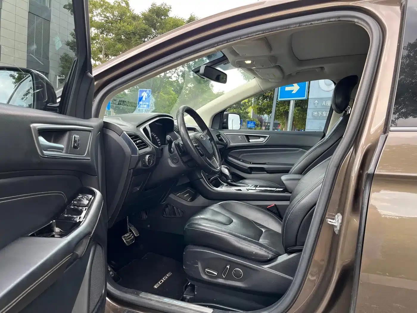 Edge 2016 EcoBoost 245 AWD Premium 7-Seater — миниатюра 4