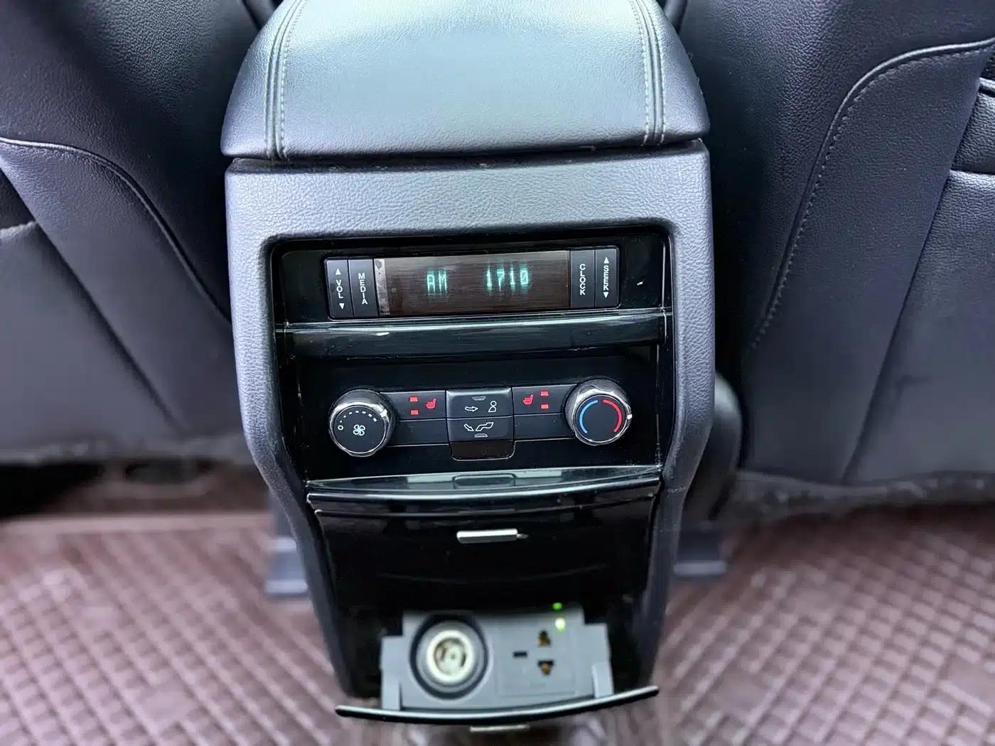 Edge 2018 EcoBoost 245 2WD Luxury 7-seater (National V Emission Standard) — миниатюра 16