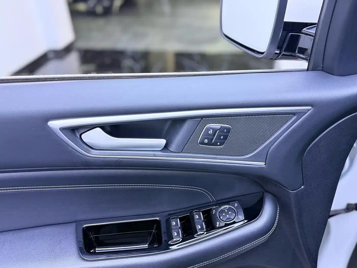 Edge 2018 EcoBoost 245 2WD Luxury 7-seater (National V Emission Standard) — миниатюра 5