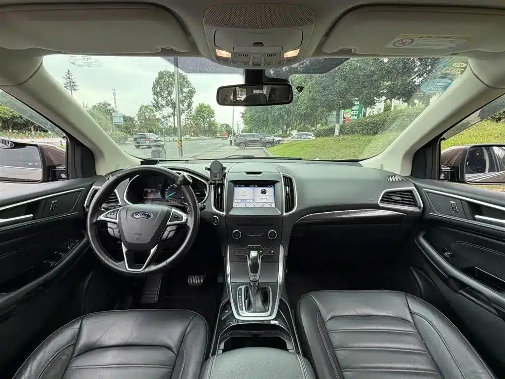 2016 Ford Edge EcoBoost 245 2WD Luxury 7-seater — миниатюра 11