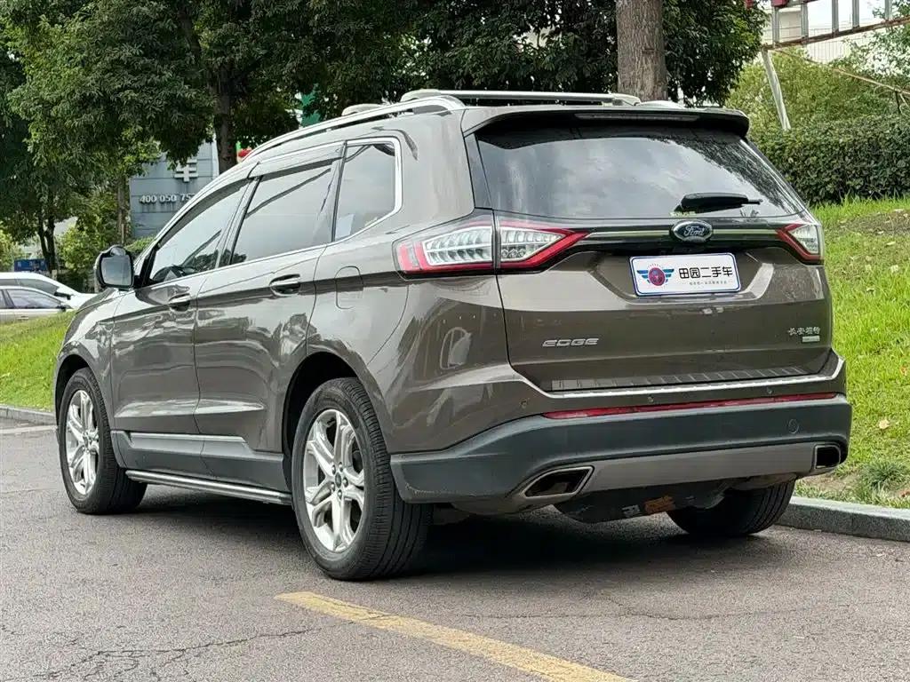 2016 Ford Edge EcoBoost 245 2WD Luxury 7-seater — миниатюра 4