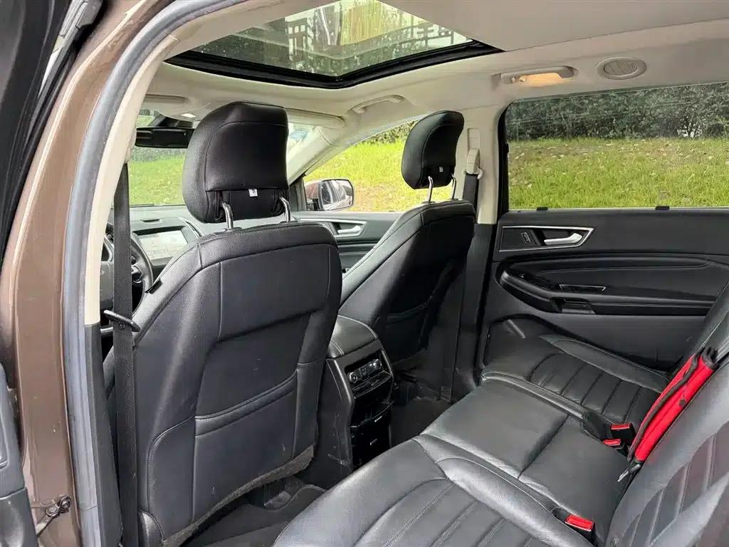 2016 Ford Edge EcoBoost 245 2WD Luxury 7-seater — миниатюра 9