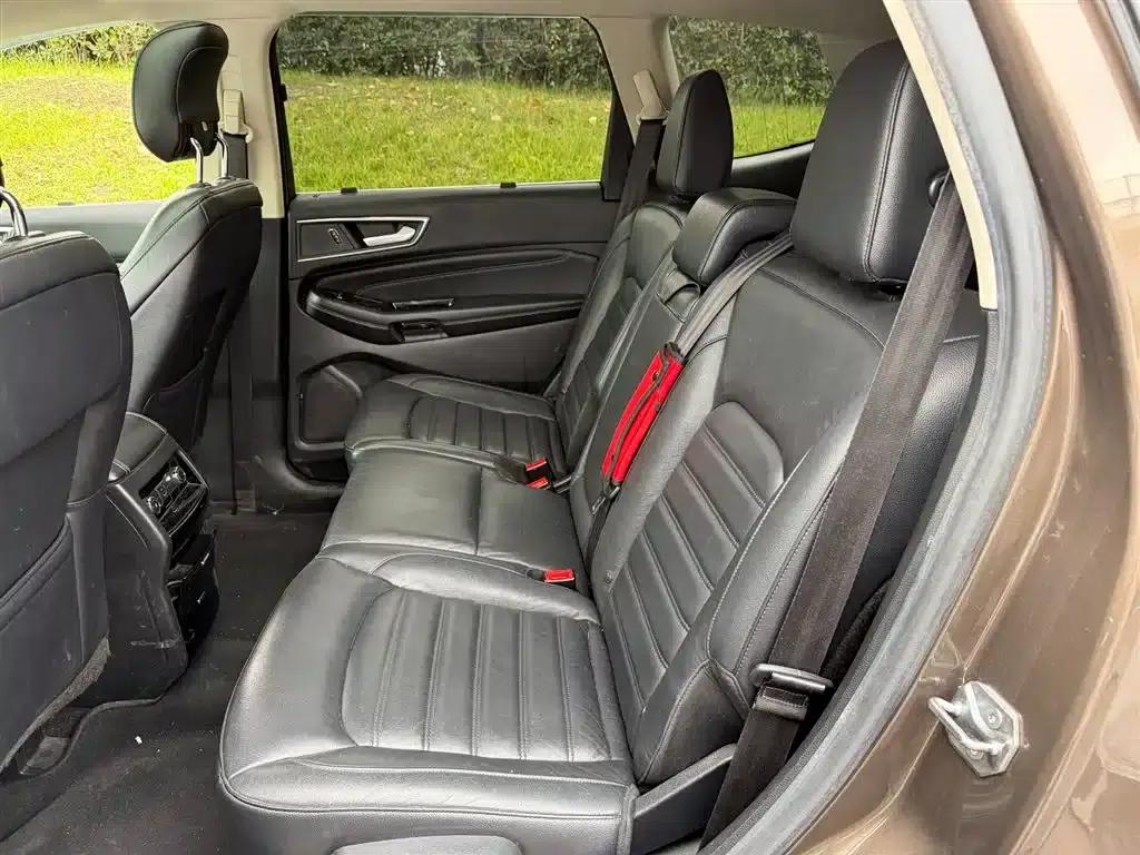 2016 Ford Edge EcoBoost 245 2WD Luxury 7-seater — миниатюра 10