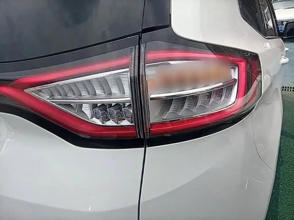 2016 Ford Edge EcoBoost 245 2WD Elite 5-seater — миниатюра 24