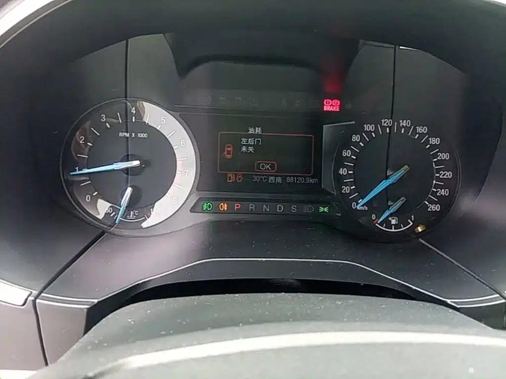 2016 Ford Edge EcoBoost 245 2WD Elite 5-seater — миниатюра 8