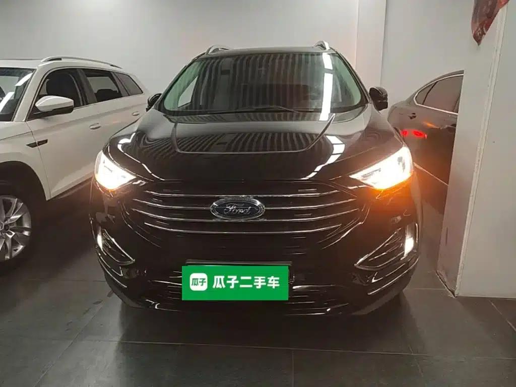 2020 Ford Edge EcoBoost 245 2WD Luxury 7-seater — миниатюра 3