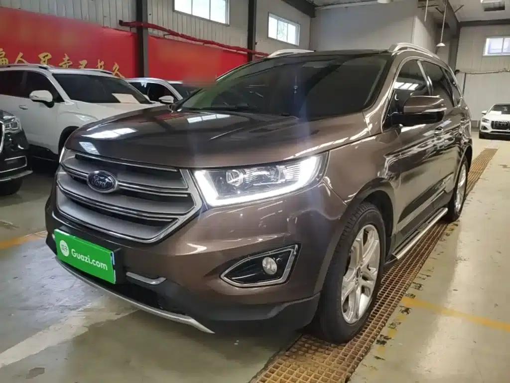 2016 Ford Edge EcoBoost 245 2WD Luxury 7-seater — миниатюра 1