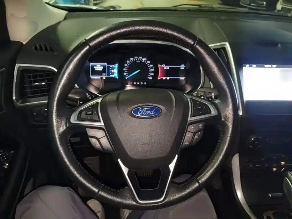 2016 Ford Edge EcoBoost 245 2WD Luxury 7-seater — миниатюра 11