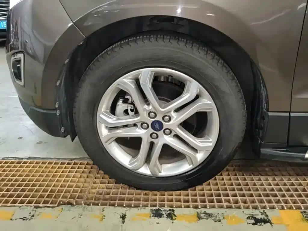 2016 Ford Edge EcoBoost 245 2WD Luxury 7-seater — миниатюра 23
