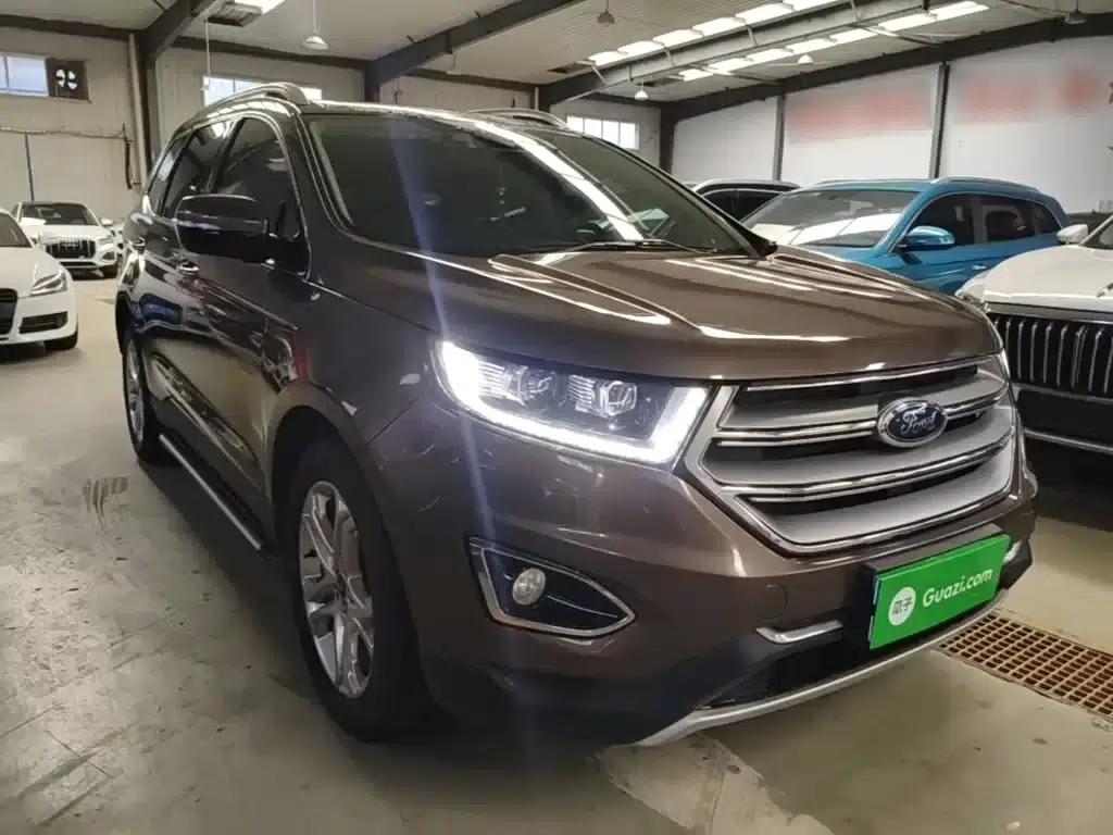 2016 Ford Edge EcoBoost 245 2WD Luxury 7-seater — миниатюра 4