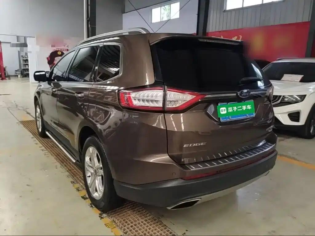 2016 Ford Edge EcoBoost 245 2WD Luxury 7-seater — миниатюра 5