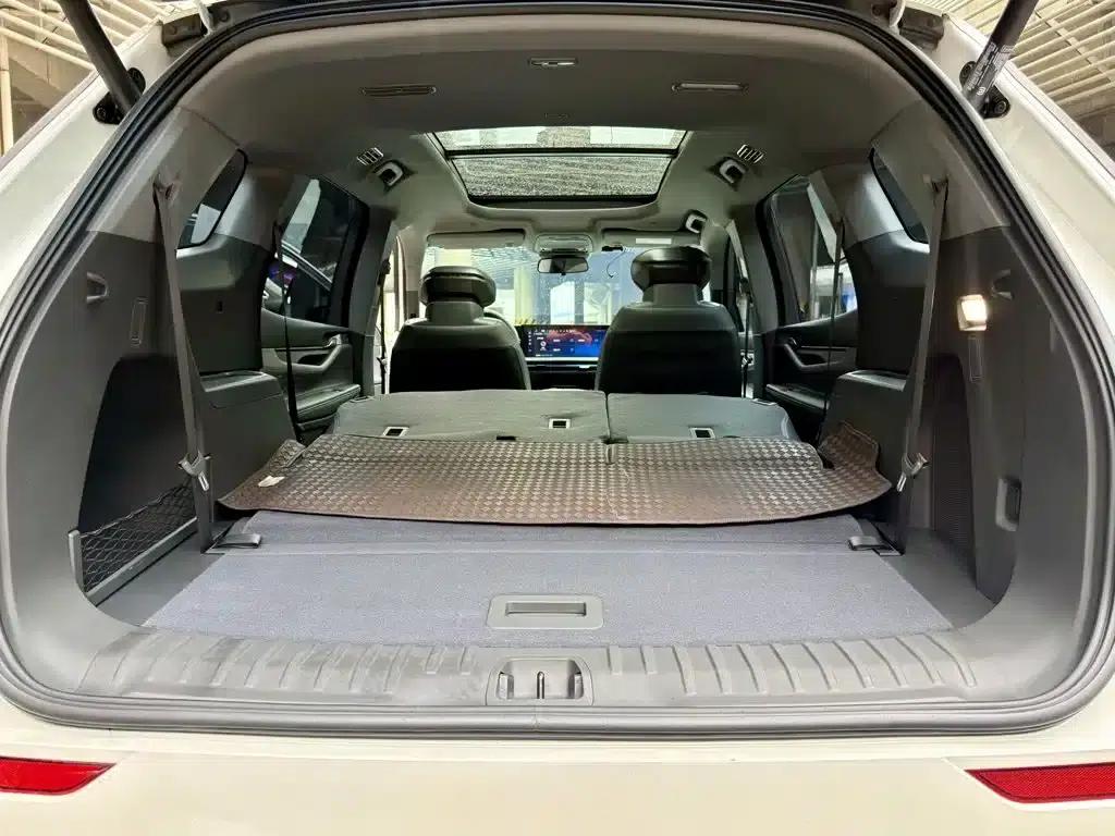 2023 Ford Edge L 2.0T EcoBoost E Hybrid 2WD 7-Seat Luxury — миниатюра 2