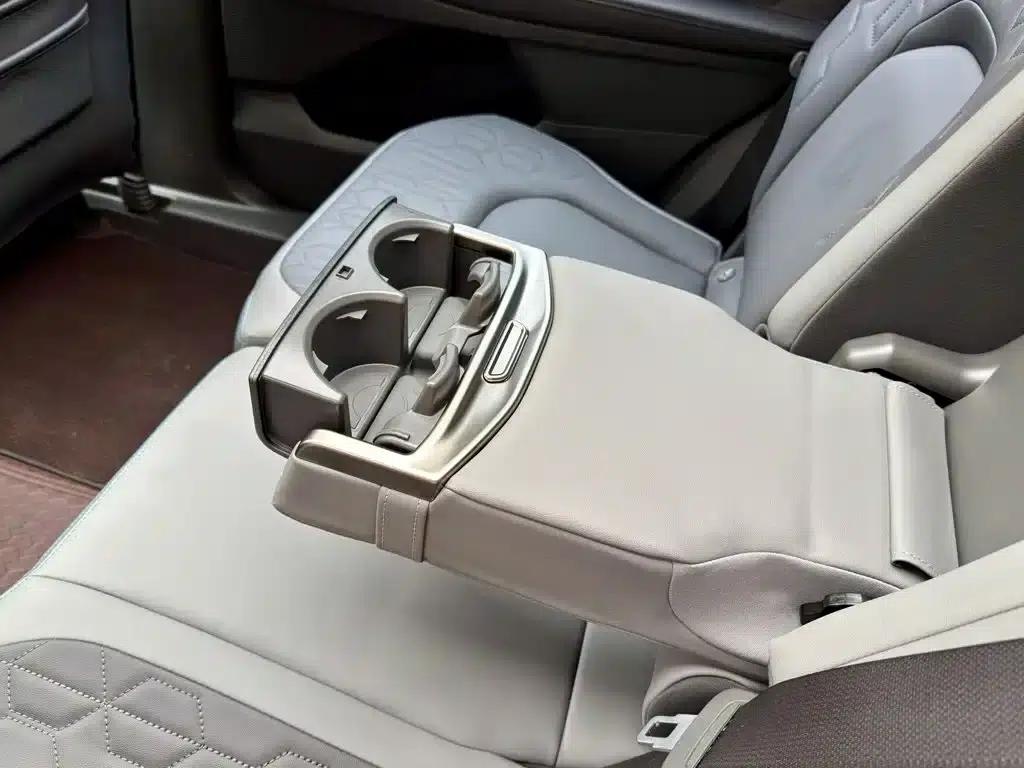 2023 Ford Edge L 2.0T EcoBoost E Hybrid 2WD 7-Seat Luxury — миниатюра 18