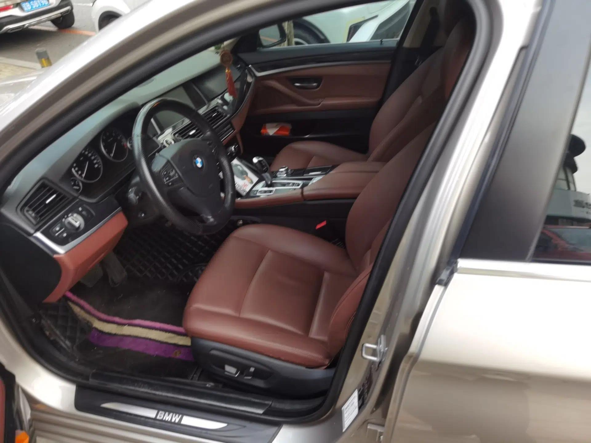 BMW 5 Series 2015 520i Elegant Edition — миниатюра 15