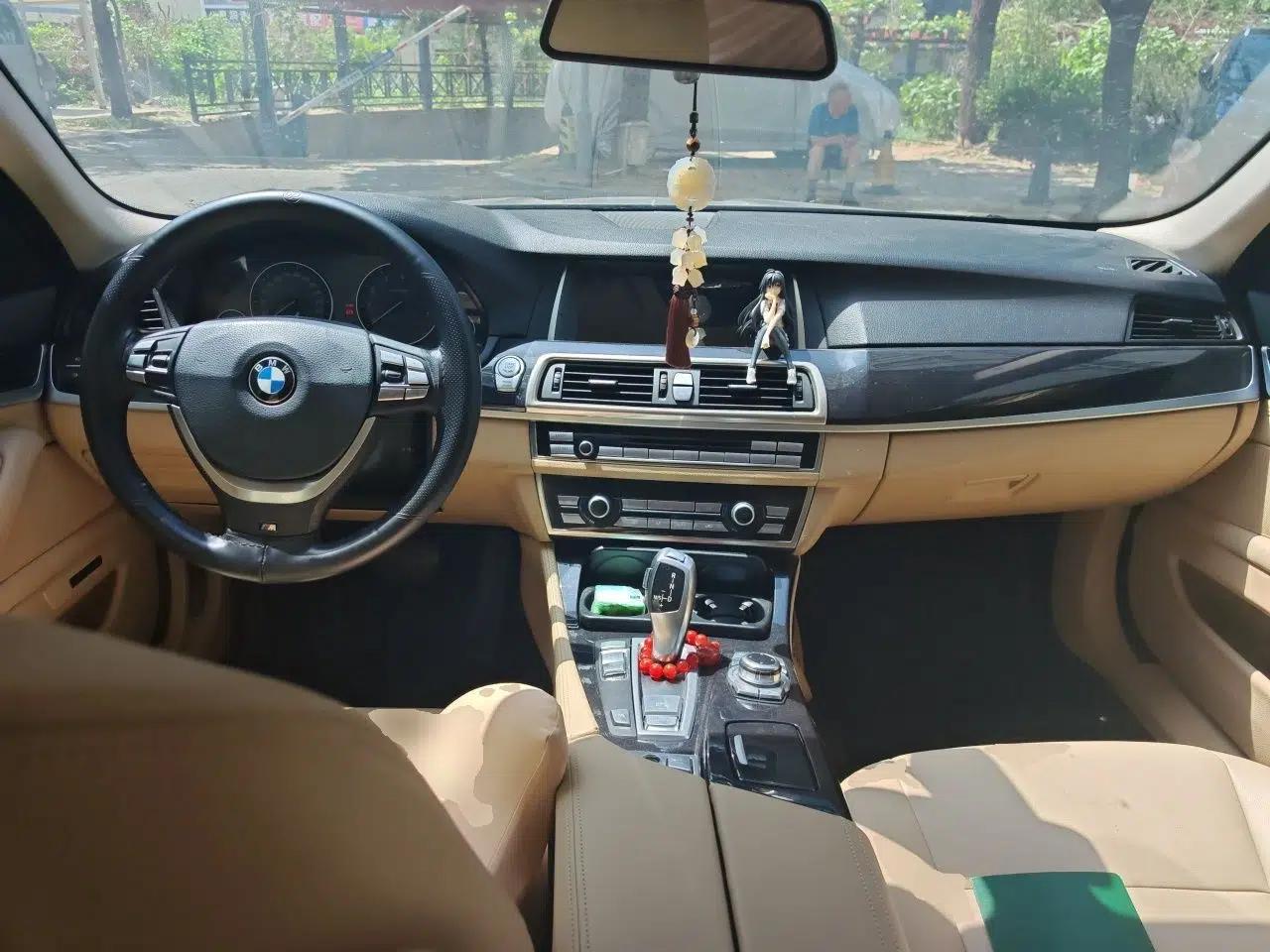 BMW 5 Series 2013 520Li Elegant Edition — миниатюра 9