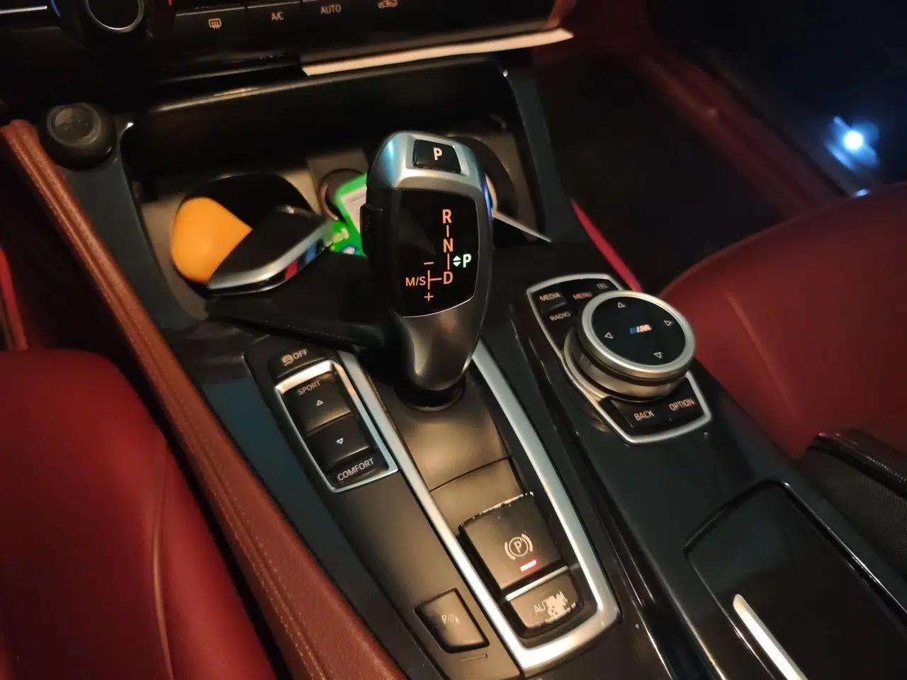 BMW 5 Series 2014 520Li Elegant Model — миниатюра 14