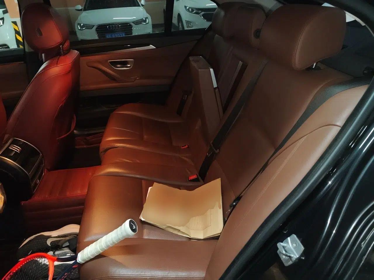BMW 5 Series 2014 520Li Elegant Model — миниатюра 17