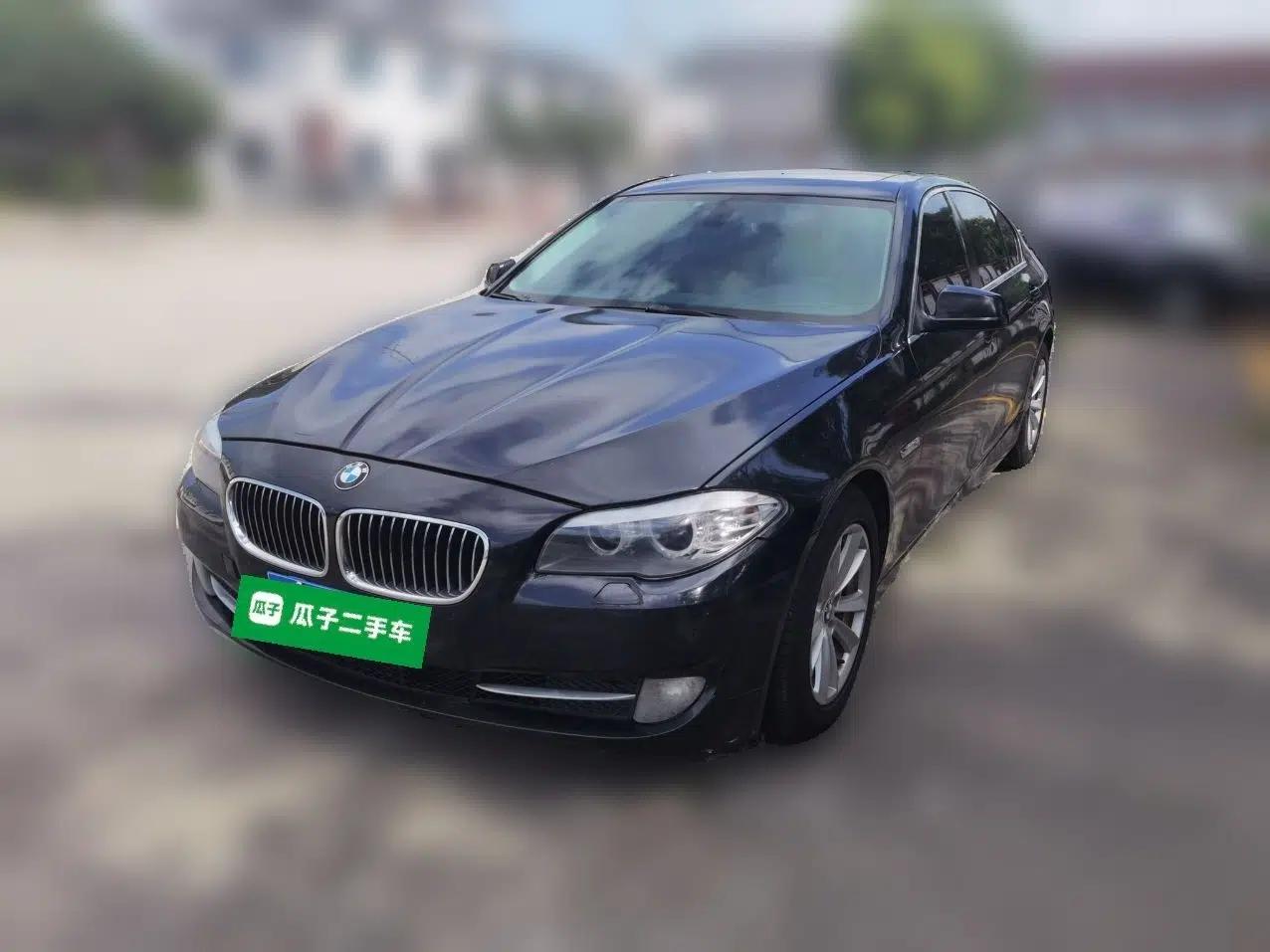 BMW 5 Series 2011 520Li Elegant Model — миниатюра 1