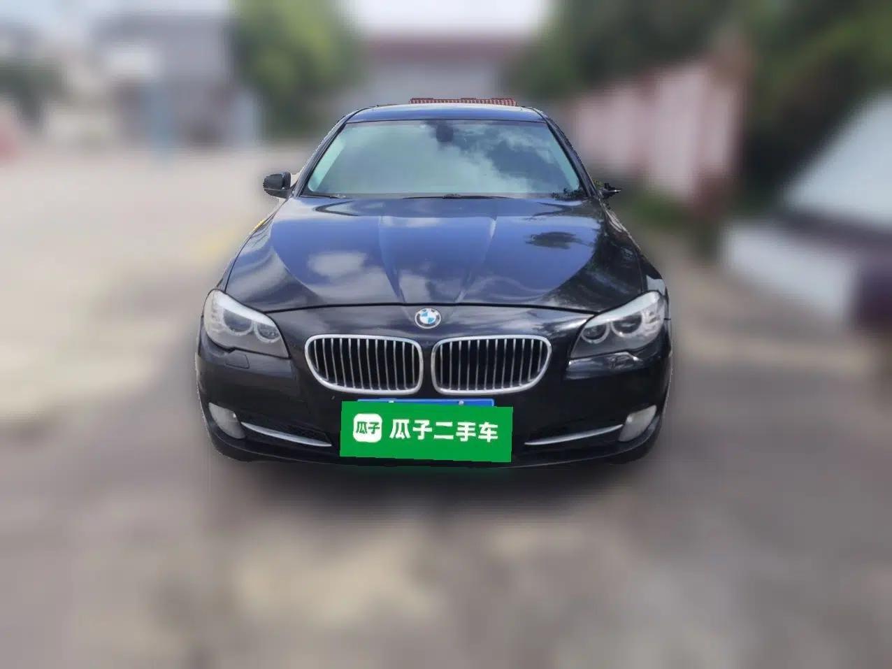 BMW 5 Series 2011 520Li Elegant Model — миниатюра 2