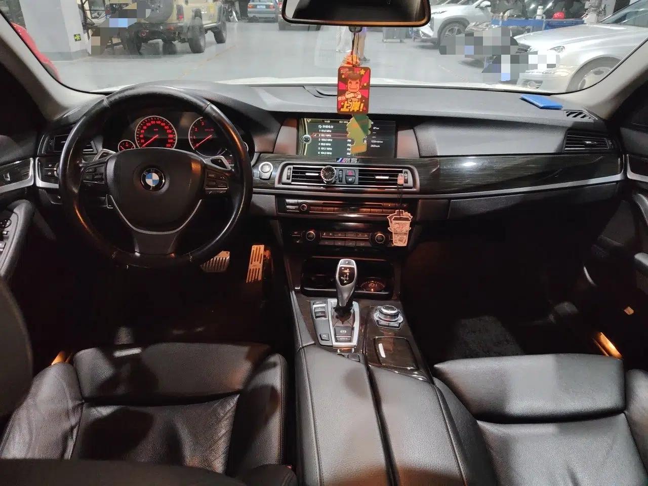 BMW 5 Series 2011 535i Sport Edition — миниатюра 9