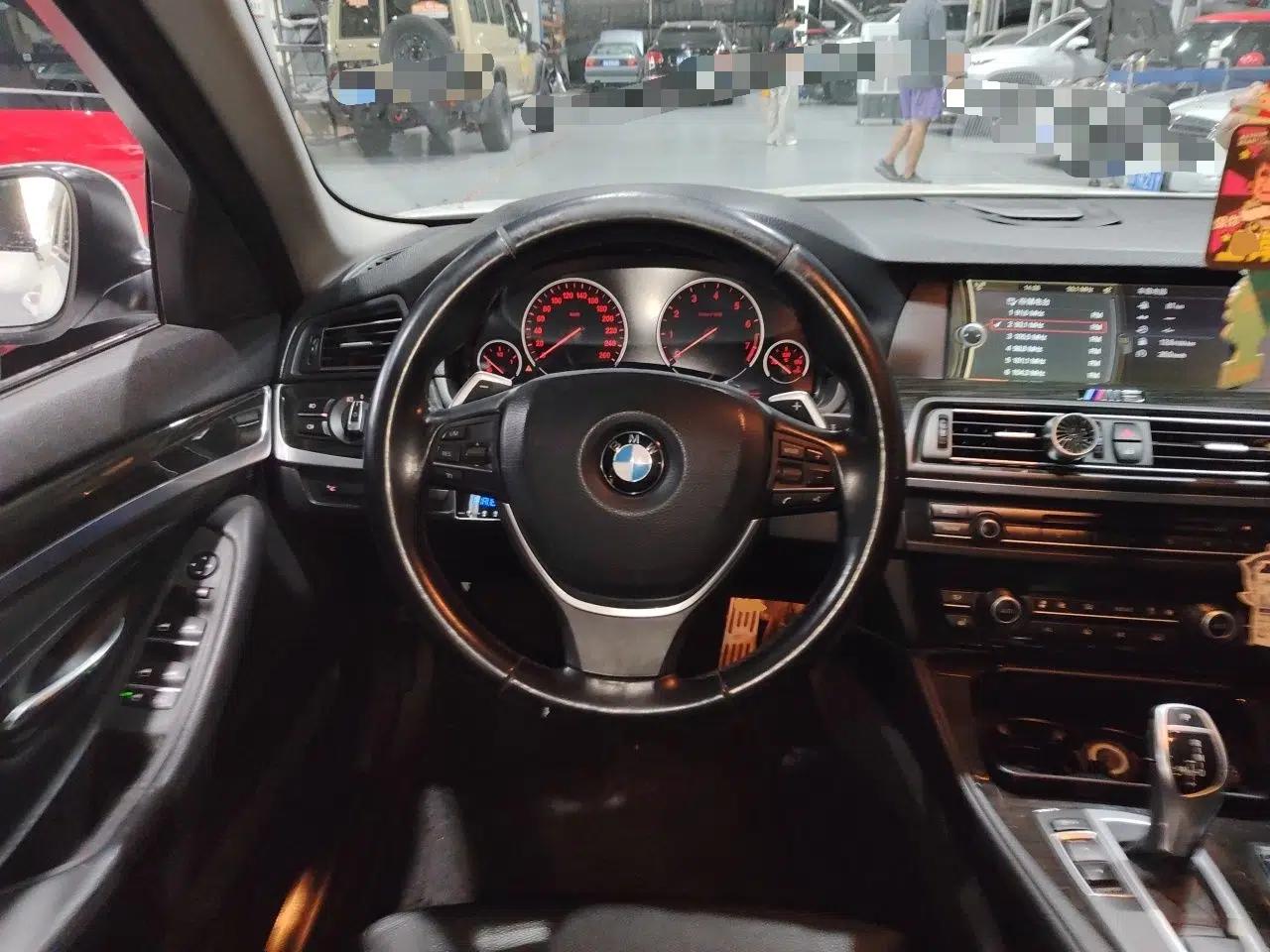BMW 5 Series 2011 535i Sport Edition — миниатюра 10