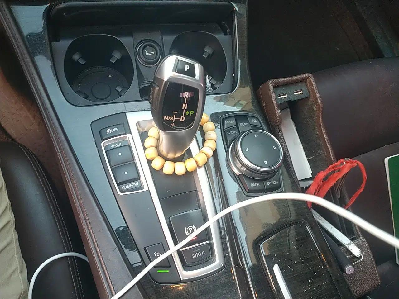 BMW 5 Series 2014 525Li Luxury Design Package — миниатюра 14