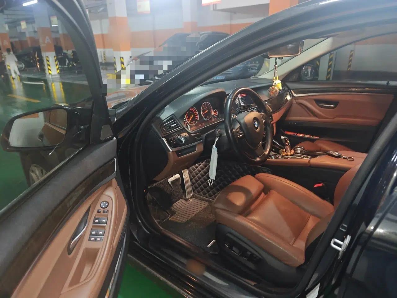 BMW 5 Series 2015 535Li Leading Model — миниатюра 16